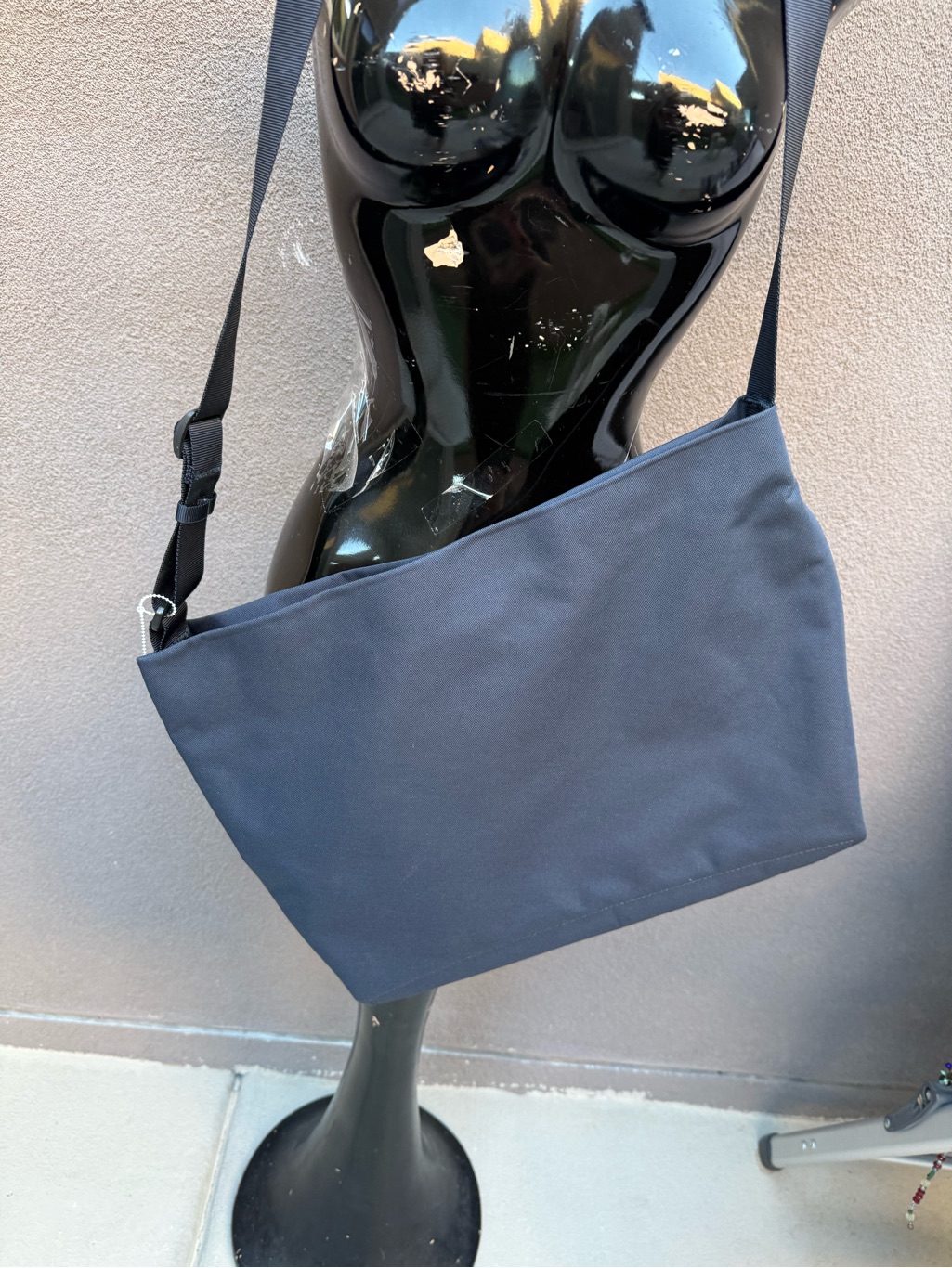 Away Nylon Travel Messenger Bag Condition: Excellent — image 3 of 6